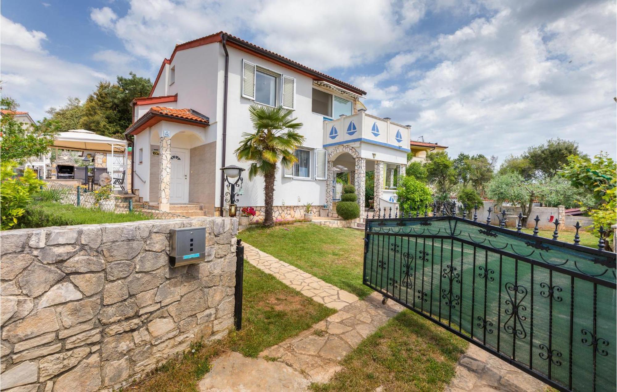 Beautiful Apartment In Barbariga With Kitchen Dış mekan fotoğraf