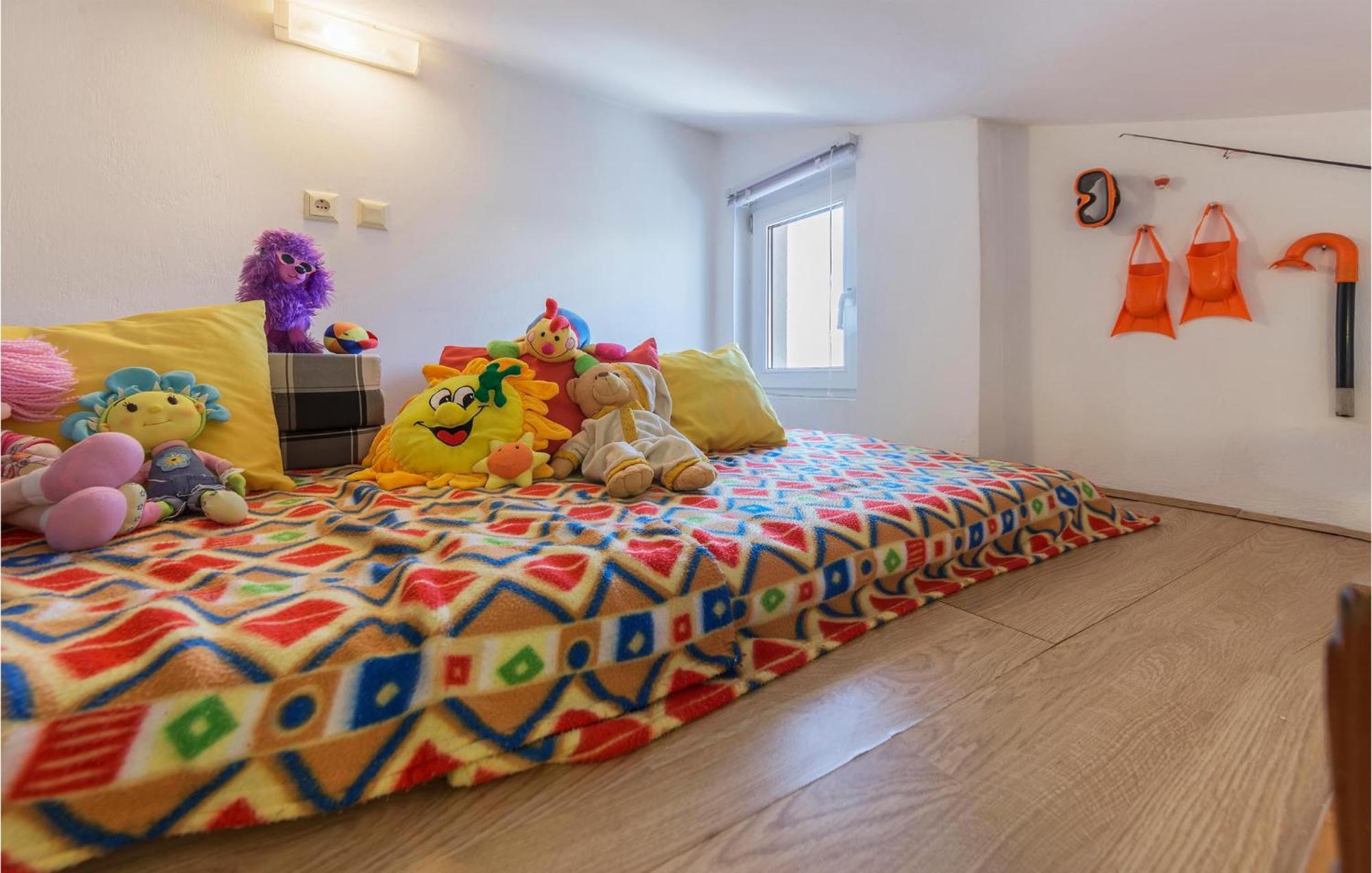 Beautiful Apartment In Barbariga With Kitchen Dış mekan fotoğraf