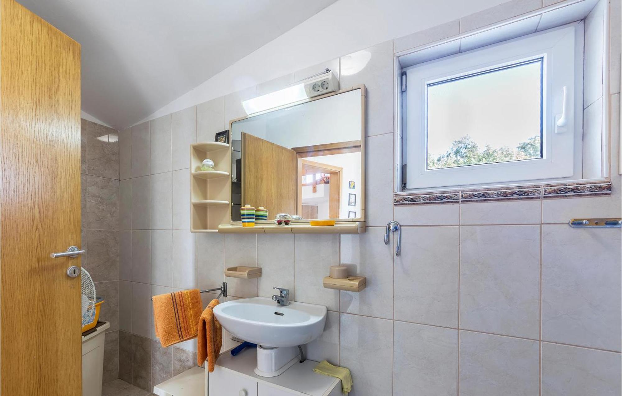 Beautiful Apartment In Barbariga With Kitchen Dış mekan fotoğraf
