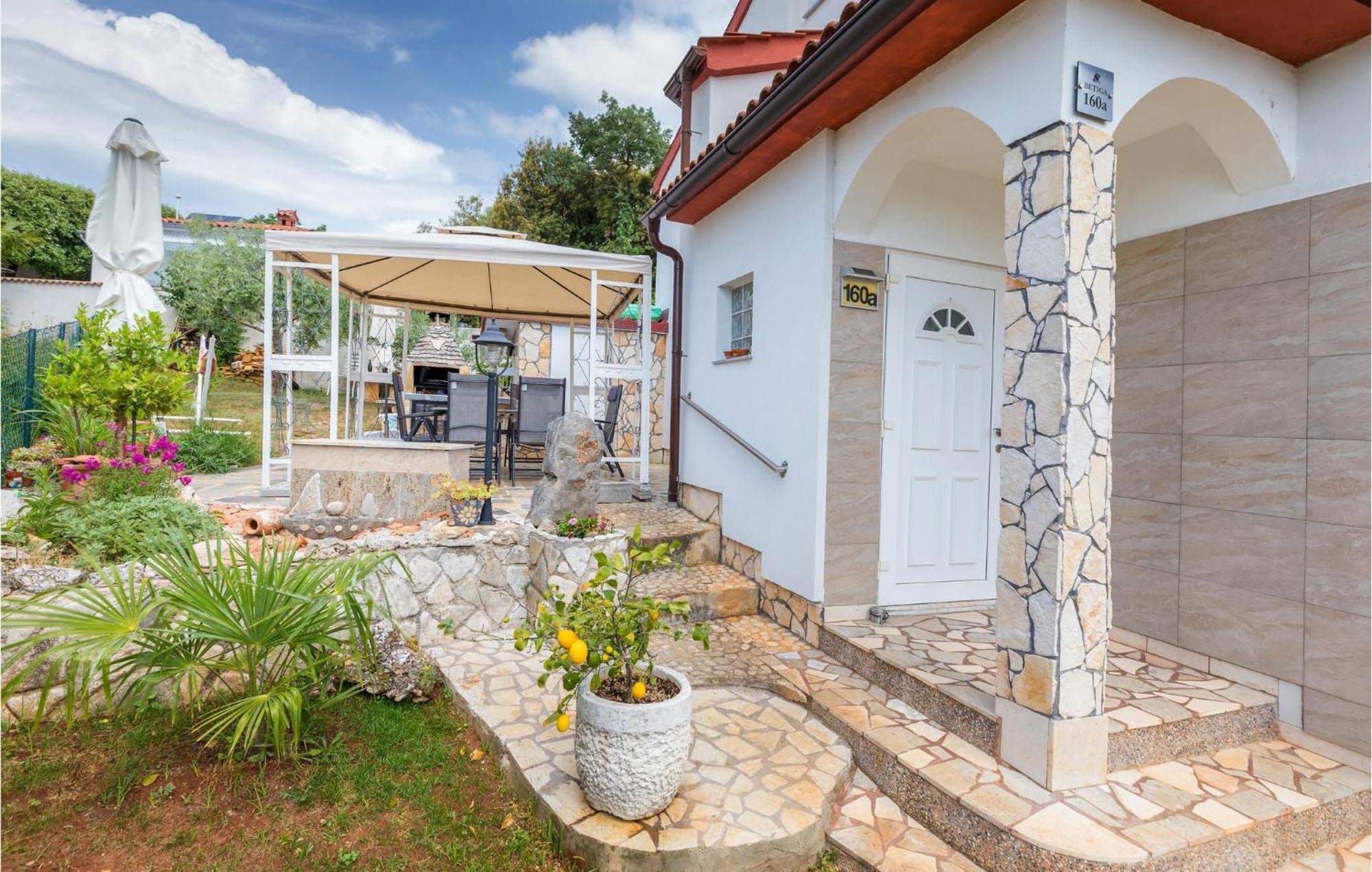 Beautiful Apartment In Barbariga With Kitchen Dış mekan fotoğraf